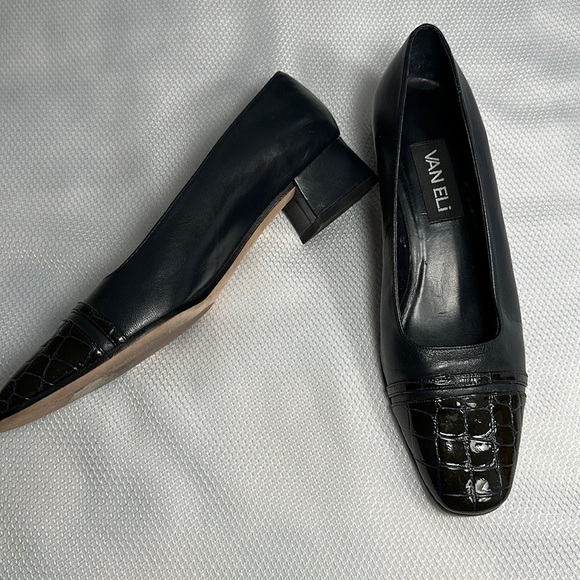 ~3 for $20~ Van Eli block heel pumps - Picture 1 of 9